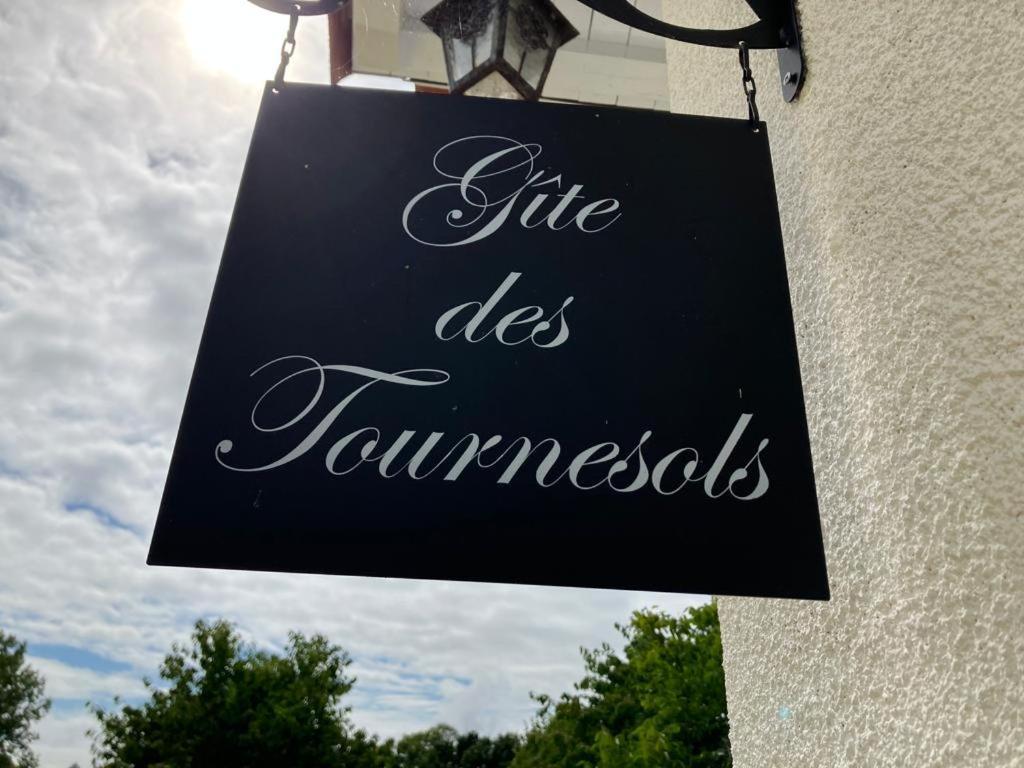 Gite Des Tournesols Oradour-Fanais Ngoại thất bức ảnh